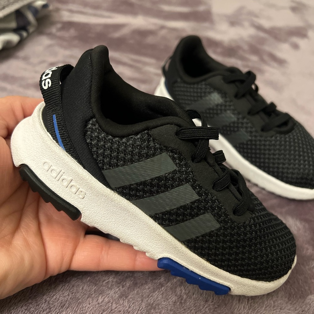 COPY - Adidas kids shoes size 8.
